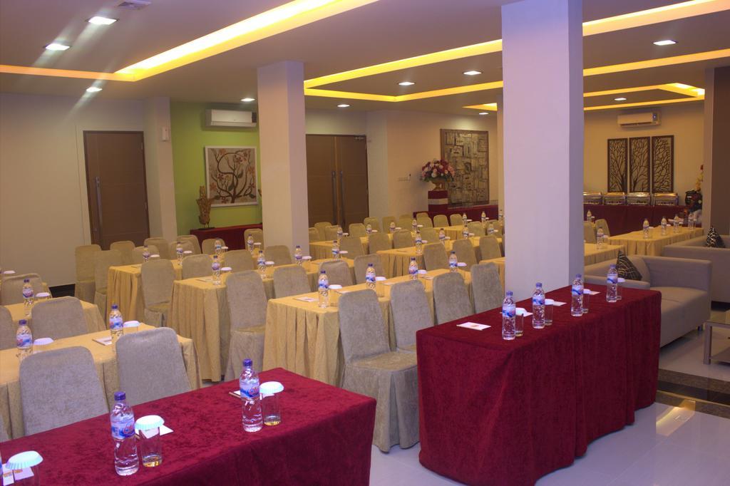 נקסר Avirahotel Panakkukang מראה חיצוני תמונה